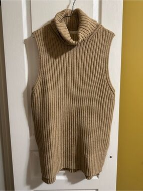 BRAND NEW H&M Sleeveless Ribbed Turtleneck Sweater - Camel